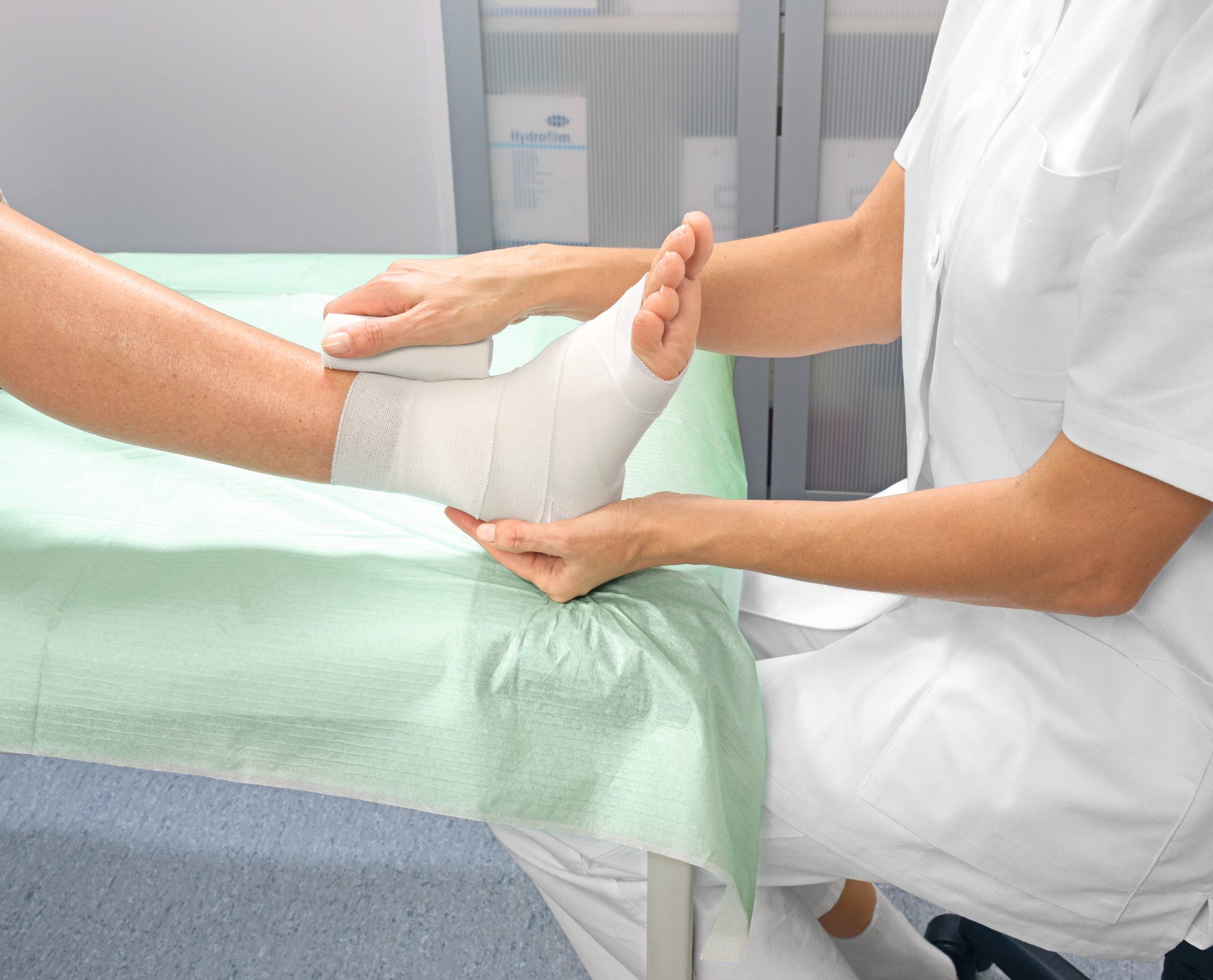 Hartmann Idealbinde 12 cm × 5 m – 10 Stück (einzeln verpackt